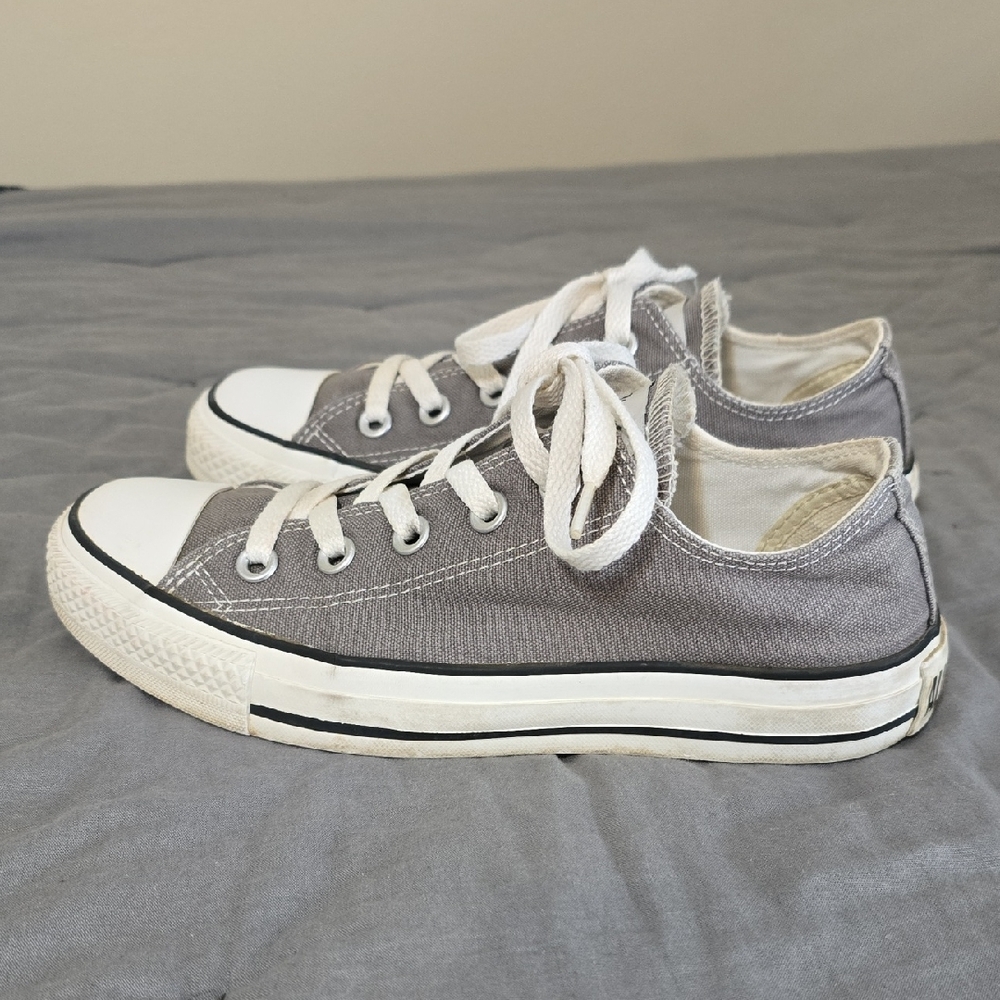 Women's Gray All Star Converse Size 6